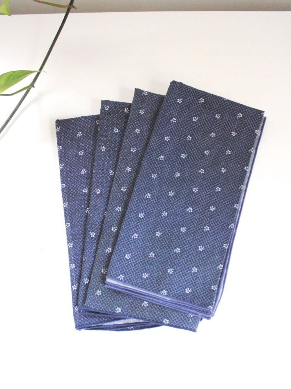 Vintage Navy Blue Cloth Napkins Indigo Flower Dots Set Of 4 Classic Cottagecore